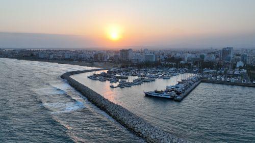 Larnaca Port & Marina: „Getrennt entwickeln, schnell umsetzen, Risiko runter“