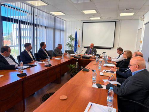 Diskussion über steigende Kraftstoffpreise