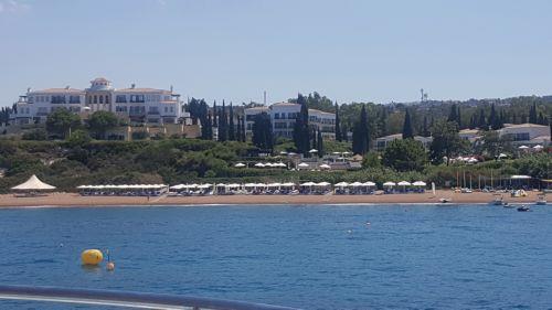 Last-minute bookings boost tourism, Larnaca lags behind